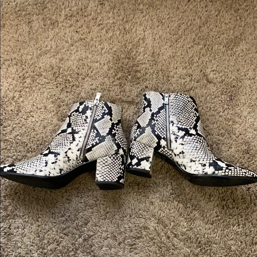 Calvin Klein boots - Picture 2 of 3
